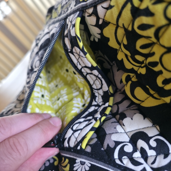 Retired Vera Bradley Quilted Hipster Crossbody Baroque Yellow Black White Bag - Picture 6 of 6